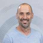 Professor Tomer Einat