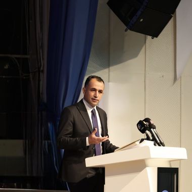 Dr. Hüseyin Şik